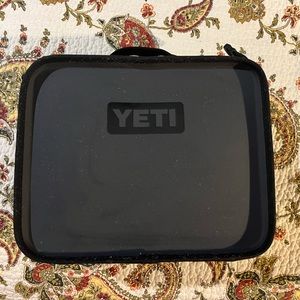 YETI, Daytrip Lunch Box, Charcoal / Gray